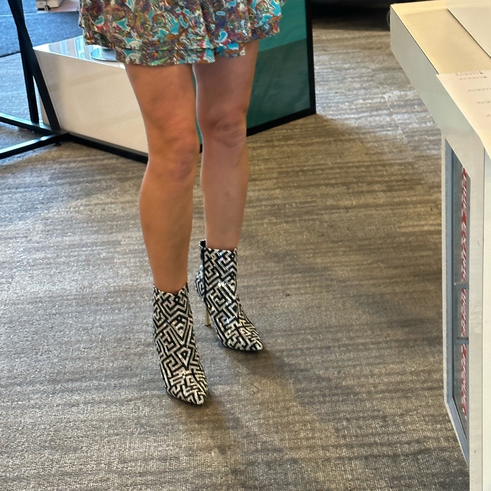 Stunning Sequined Booties Nwt - image 4